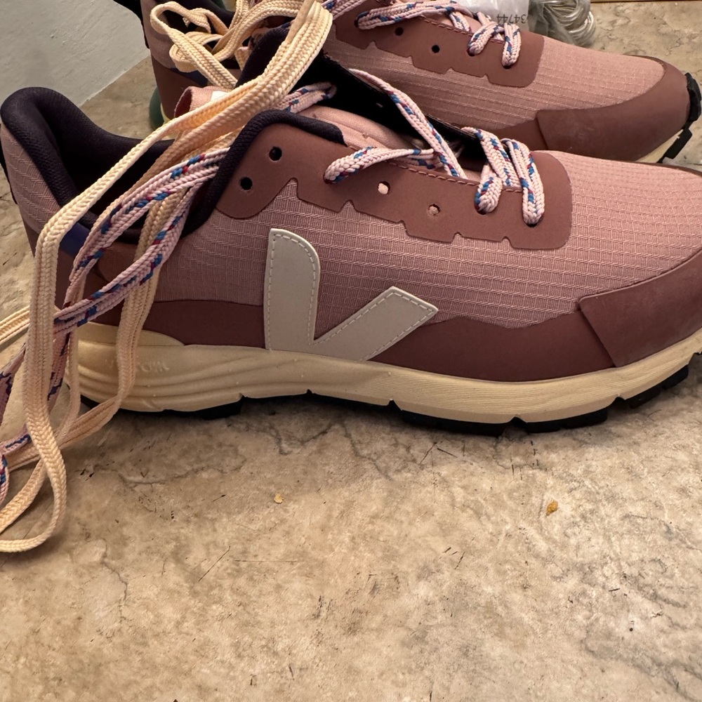Veja purplepink and Cream Sneakers - brand new